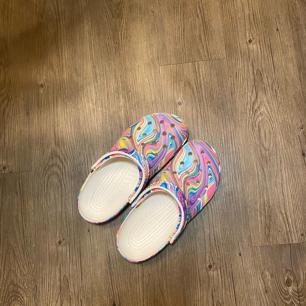 Pink crocs